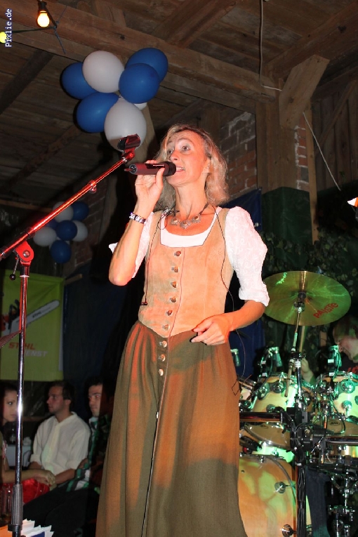 http://www.joy-livemusic.de/pixlie/cache/vs_2011-09-25%20Oktoberfest%20Neida_joy_004.jpg
