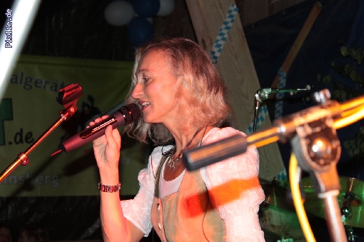 http://www.joy-livemusic.de/pixlie/cache/vs_2011-09-25%20Oktoberfest%20Neida_joy_010.jpg