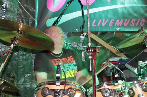 http://www.joy-livemusic.de/pixlie/cache/vs_2011-09-25%20Oktoberfest%20Neida_joy_013.jpg