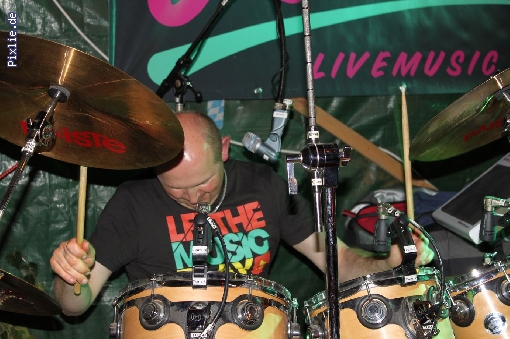 http://www.joy-livemusic.de/pixlie/cache/vs_2011-09-25%20Oktoberfest%20Neida_joy_016.jpg