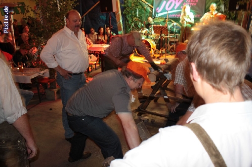 http://www.joy-livemusic.de/pixlie/cache/vs_2011-09-25%20Oktoberfest%20Neida_joy_019.jpg