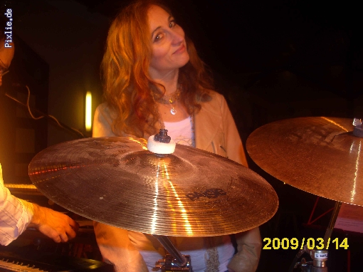 http://www.joy-livemusic.de/pixlie/cache/vs_JOY%20Live%201_JOYLive1%20002.jpg