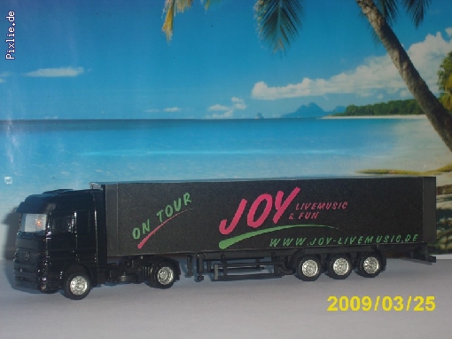 http://www.joy-livemusic.de/pixlie/cache/vs_JOY-Showtruck_JOY-Showtruck%20007.jpg