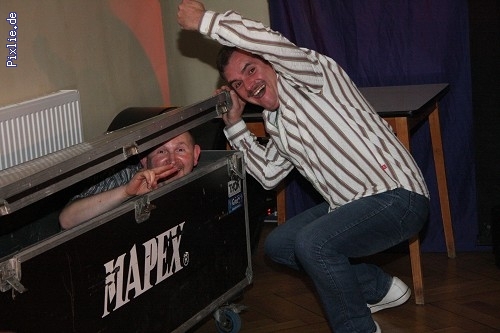 http://www.joy-livemusic.de/pixlie/cache/vs_bunt%20gemischtes_wenn%20du%20weiter%20den%20Takt%20net%20halten%20kannst%20bleibst%20drin.jpg